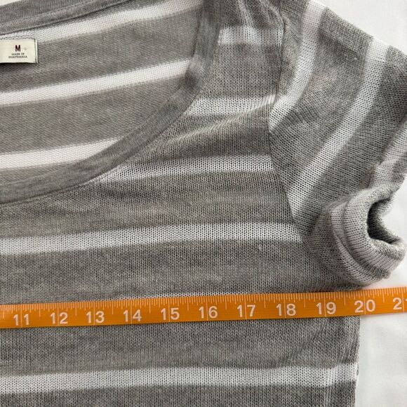 Hollister Scoop Neck Short Sleeve Striped Tunic Top Size M Grey Preppy Open Knit - Picture 3 of 8